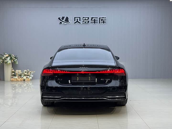 Фото 4 - Audi A7