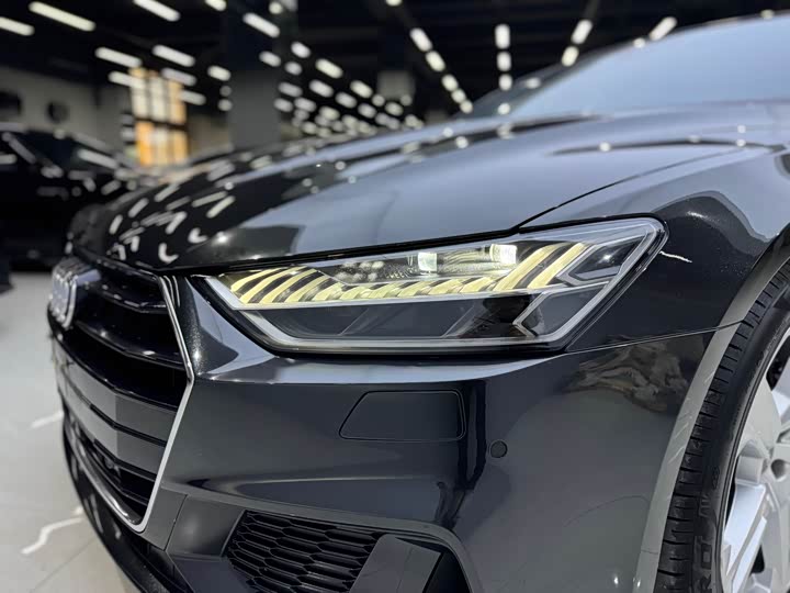 Фото 7 - Audi A7