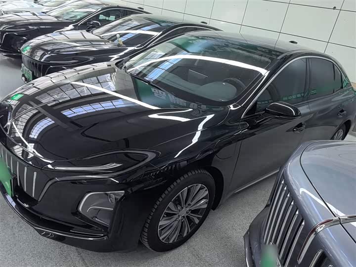 Фото 5 - Hongqi E-QM5