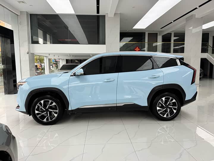 Фото 4 - Geely Atlas L