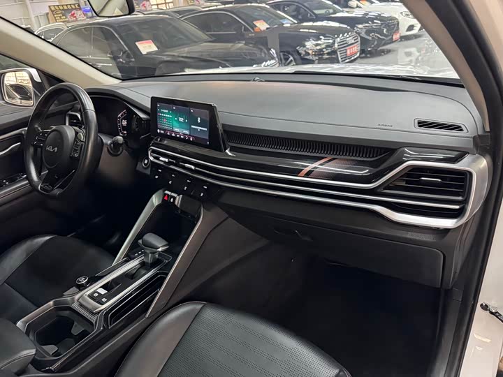 Фото 18 - Kia Sportage GT-line