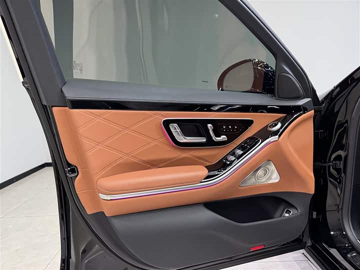 Фото 12 - Mercedes-Benz Maybach S-Class