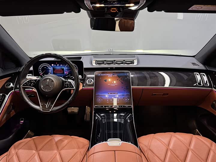 Фото 16 - Mercedes-Benz Maybach S-Class