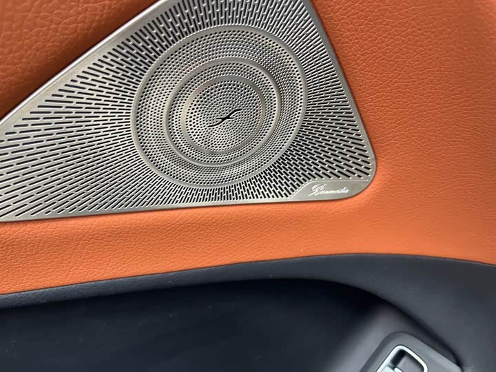 Фото 16 - Mercedes-Benz S-Class