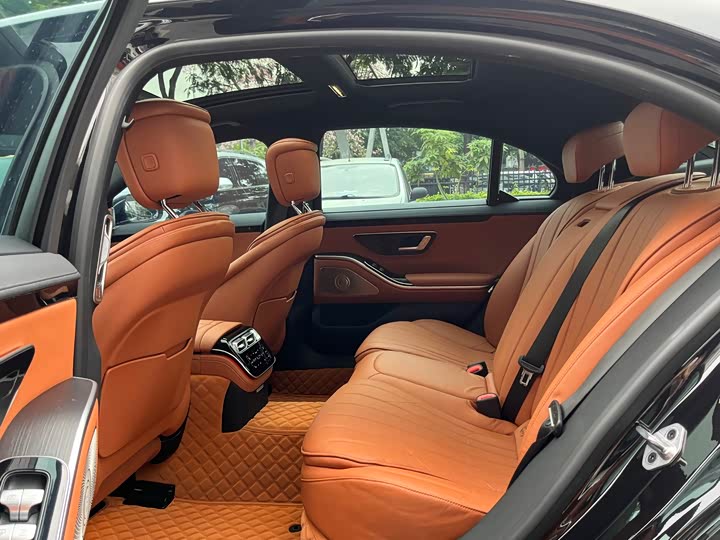 Фото 9 - Mercedes-Benz S-Class