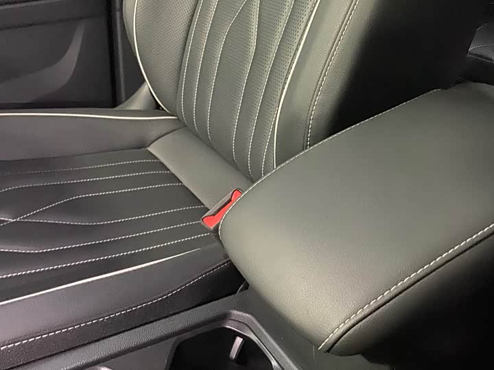 Фото 19 - Volkswagen Tiguan L Pro