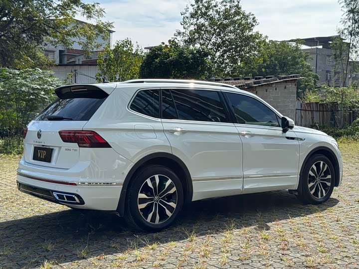 Фото 4 - Volkswagen Tiguan L Pro