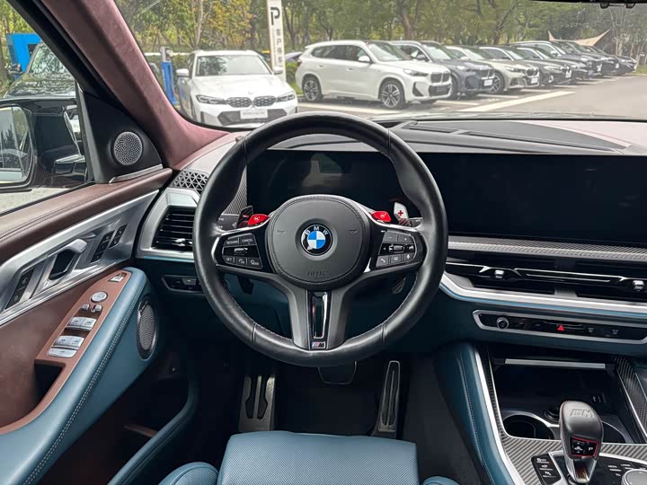 Фото 14 - BMW XM