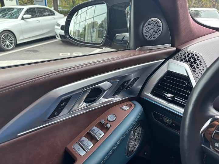 Фото 17 - BMW XM