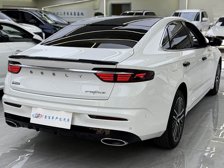 Фото 10 - Geely Preface