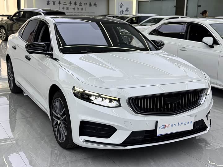 Фото 3 - Geely Preface