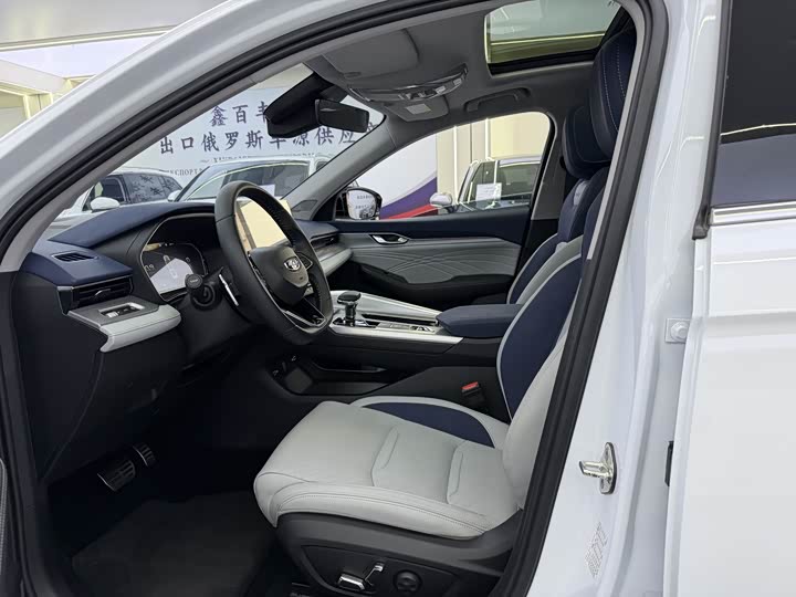 Фото 4 - Geely Preface