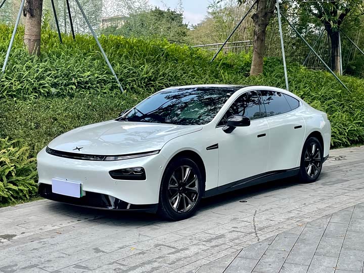 Фото 23 - XPeng P7