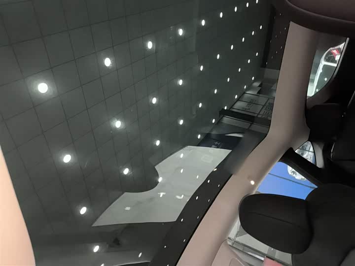 Фото 18 - Tesla Model Y