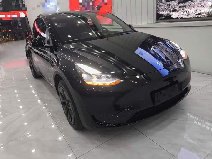 Фото 4 - Tesla Model Y