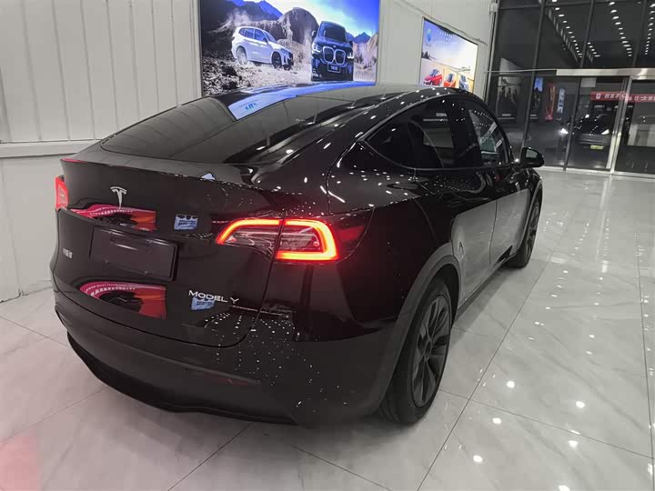 Фото 7 - Tesla Model Y