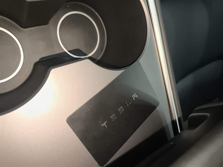 Фото 9 - Tesla Model Y