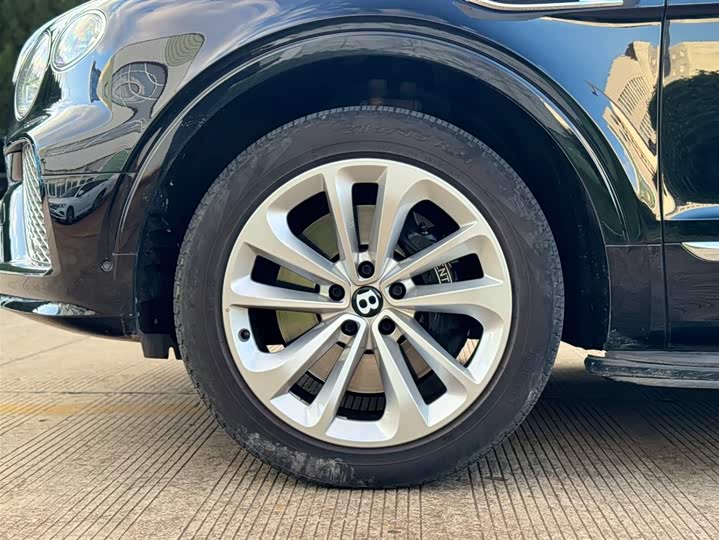Фото 7 - Bentley Bentayga
