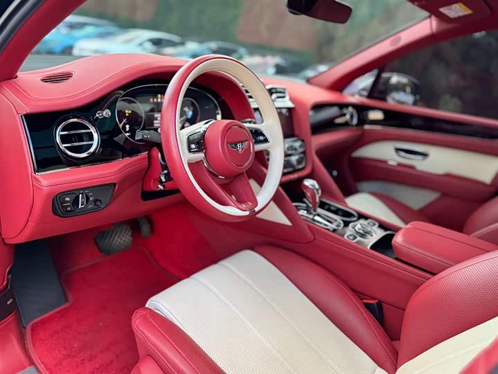 Фото 8 - Bentley Bentayga