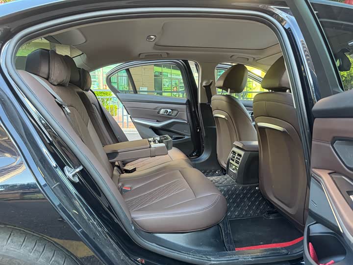 Фото 11 - BMW 3 Series