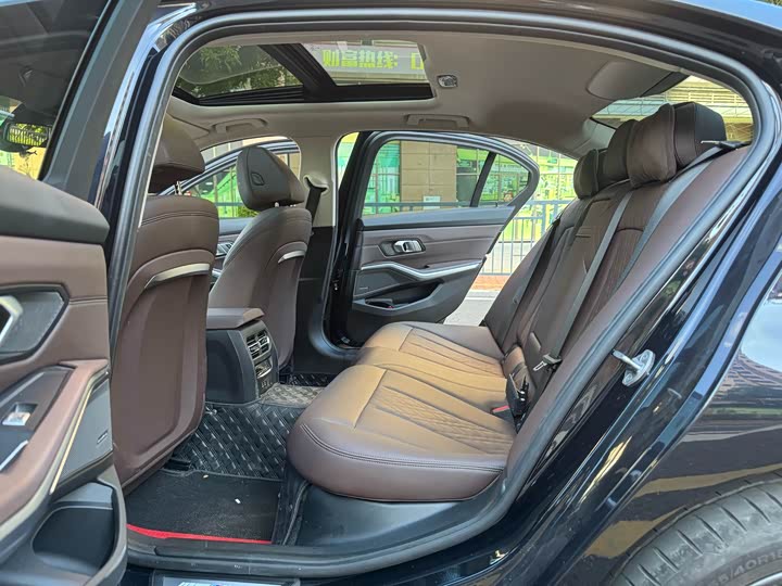 Фото 9 - BMW 3 Series