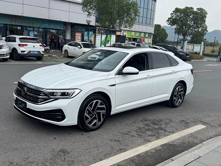 Фото 1 - Volkswagen Sagitar L