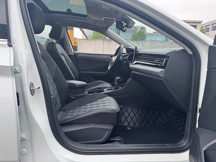 Фото 11 - Volkswagen Sagitar L