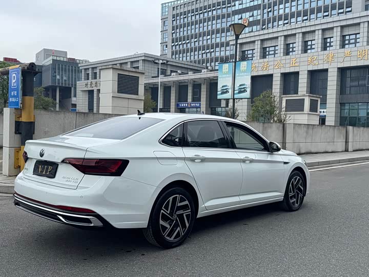 Фото 7 - Volkswagen Sagitar L