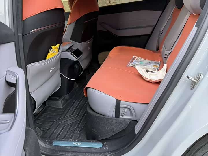 Фото 6 - Nio EC6