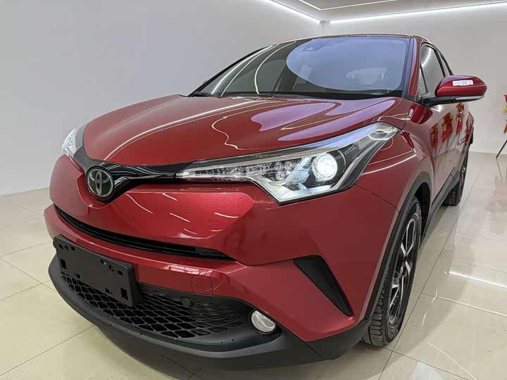Фото 1 - Toyota C-HR