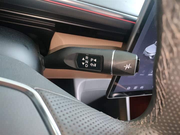 Фото 14 - BAIC Arcfox Alpha T5