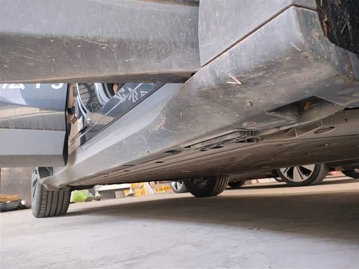 Фото 21 - BAIC Arcfox Alpha T5