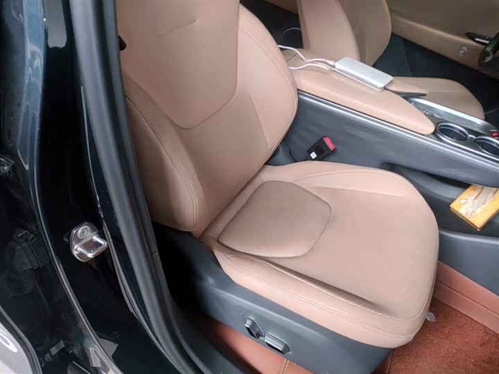 Фото 25 - BAIC Arcfox Alpha T5