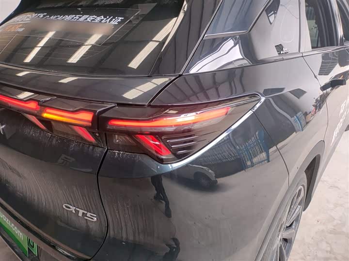 Фото 8 - BAIC Arcfox Alpha T5