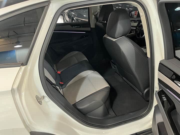 Фото 9 - Volkswagen ID.7 Vizzion