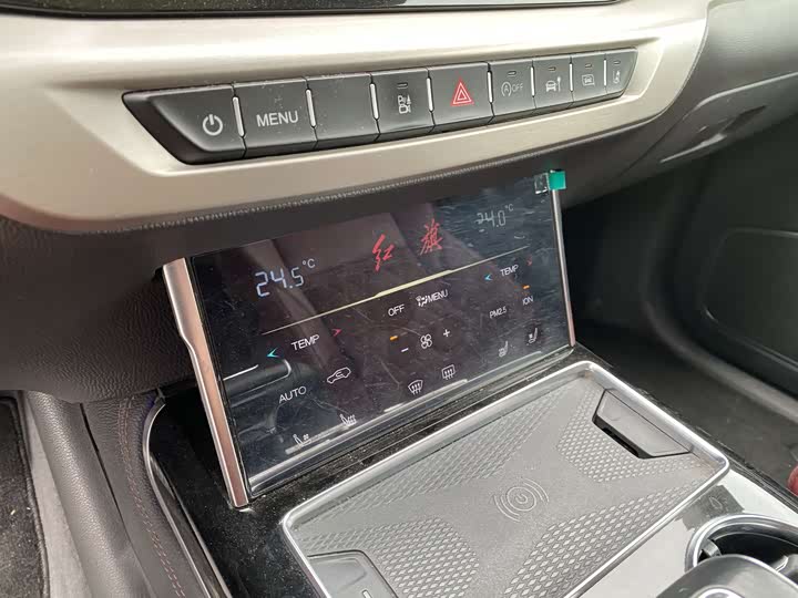 Фото 13 - Hongqi HS7