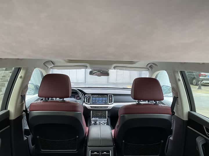 Фото 16 - Hongqi HS7