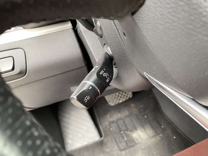 Фото 17 - Hongqi HS7