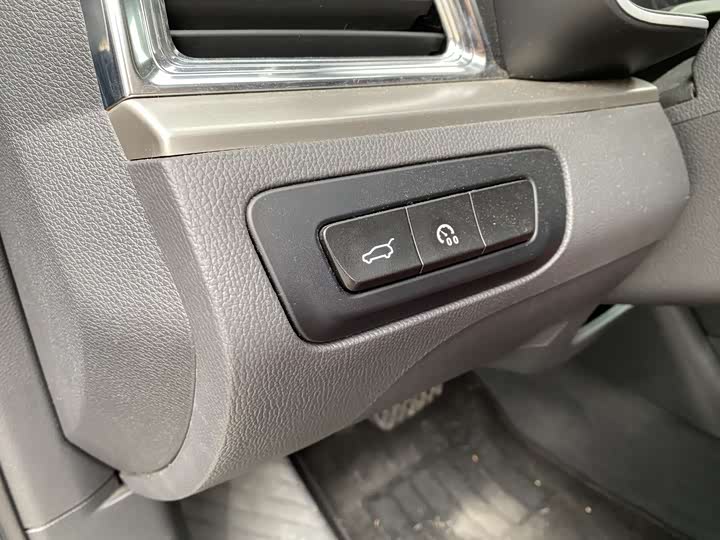 Фото 20 - Hongqi HS7