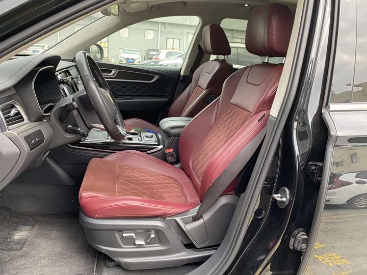 Фото 21 - Hongqi HS7