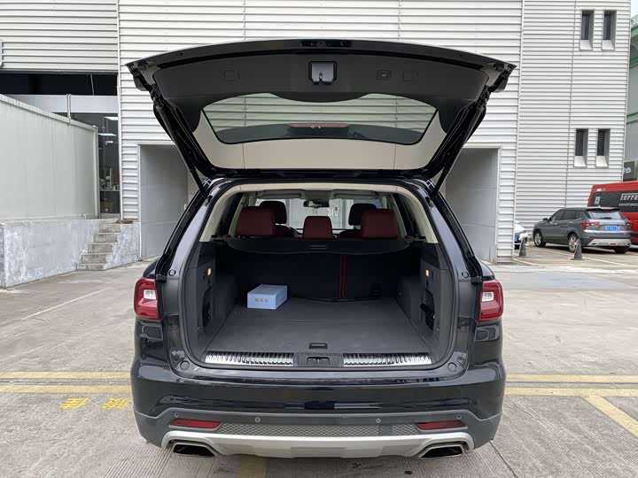 Фото 32 - Hongqi HS7