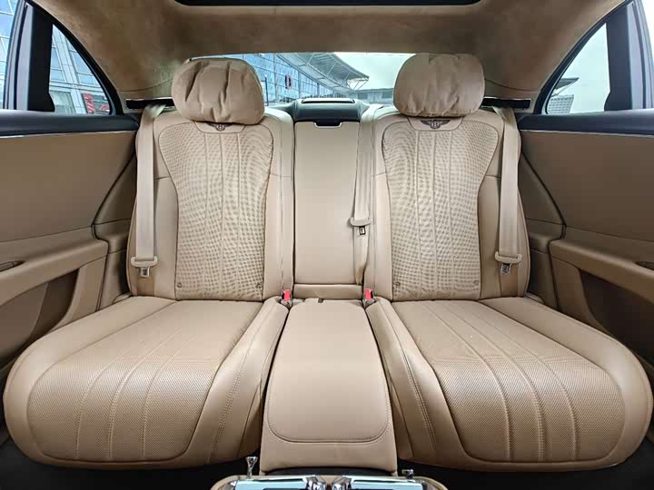 Фото 12 - Bentley Flying Spur