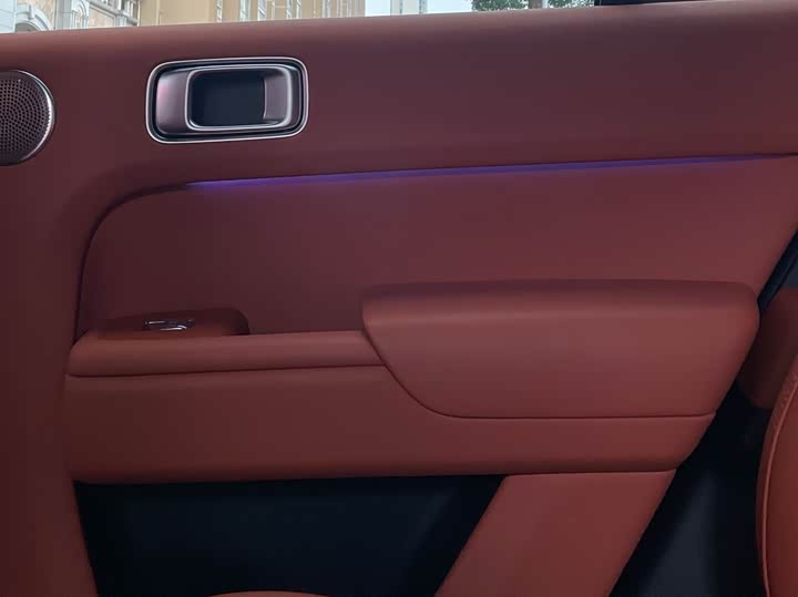 Фото 10 - LiXiang L8