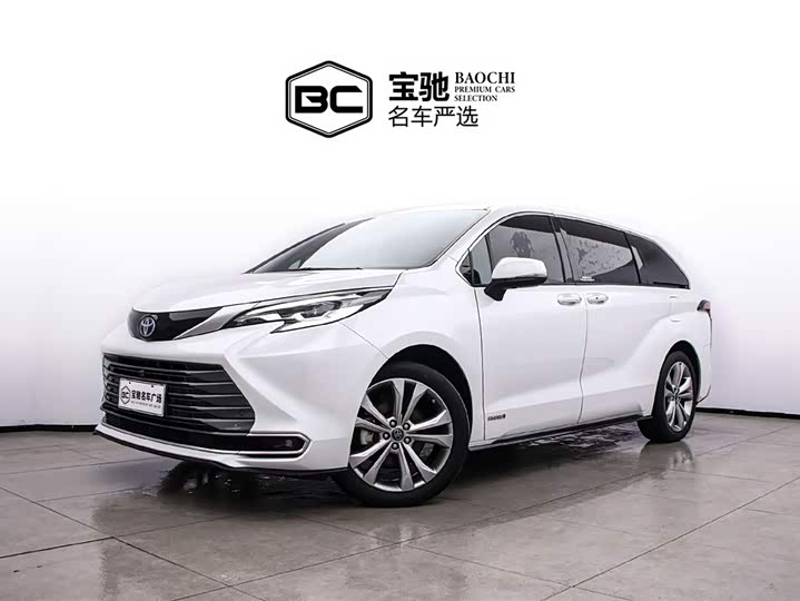 Фото 1 - Toyota Sienna