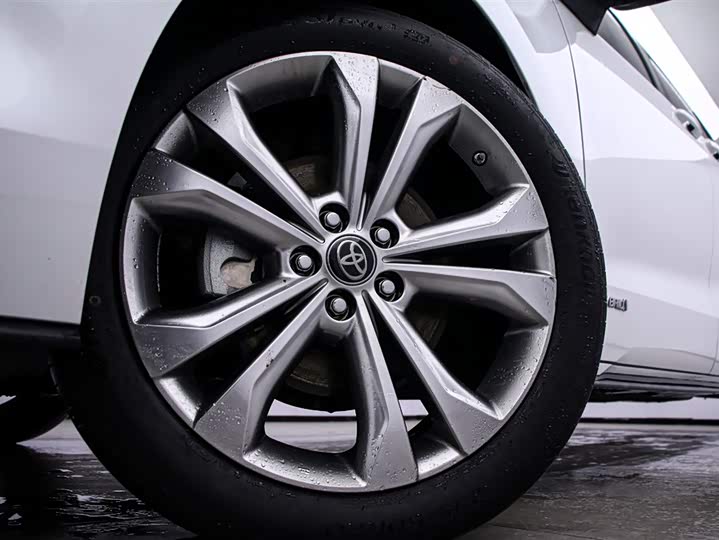 Фото 16 - Toyota Sienna