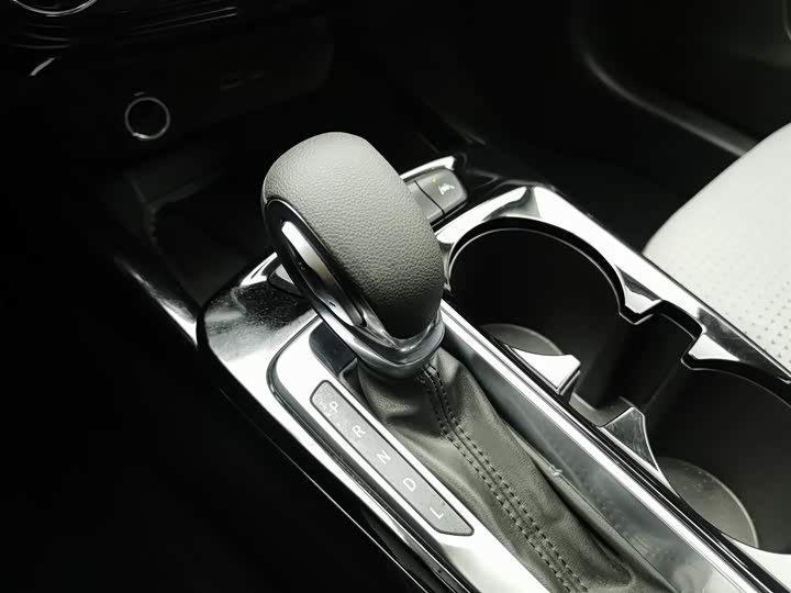 Фото 13 - Chevrolet Seeker