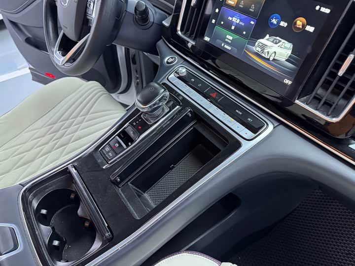 Фото 18 - GAC Trumpchi M8