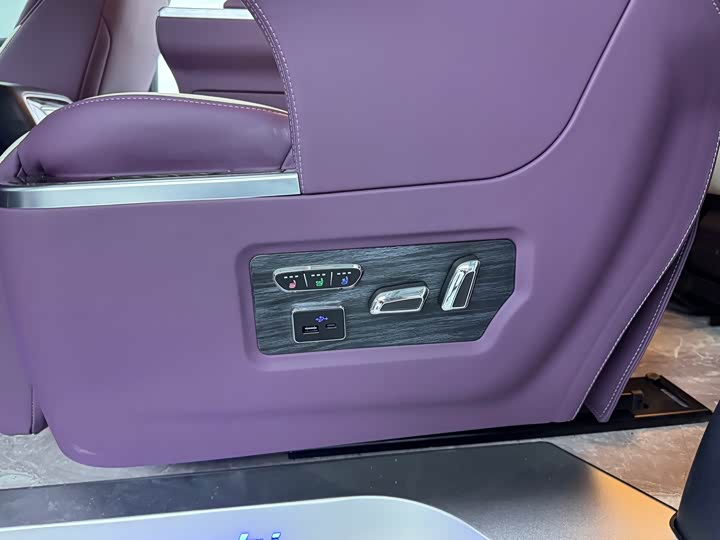 Фото 7 - GAC Trumpchi M8