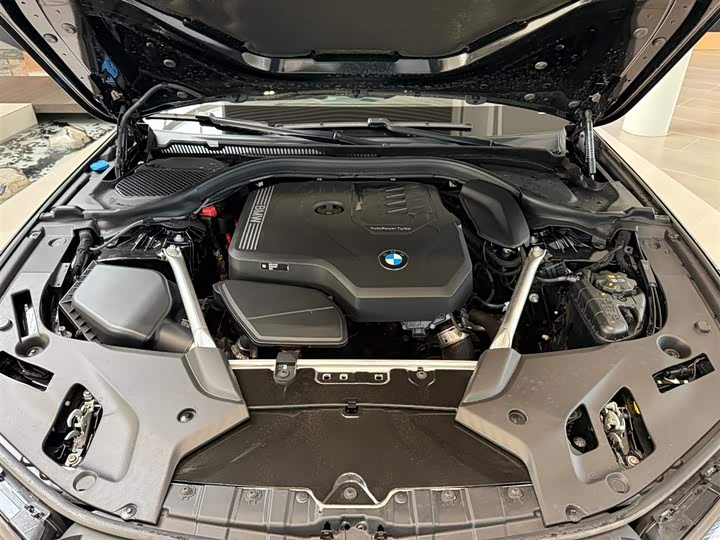 Фото 9 - BMW 5 Series