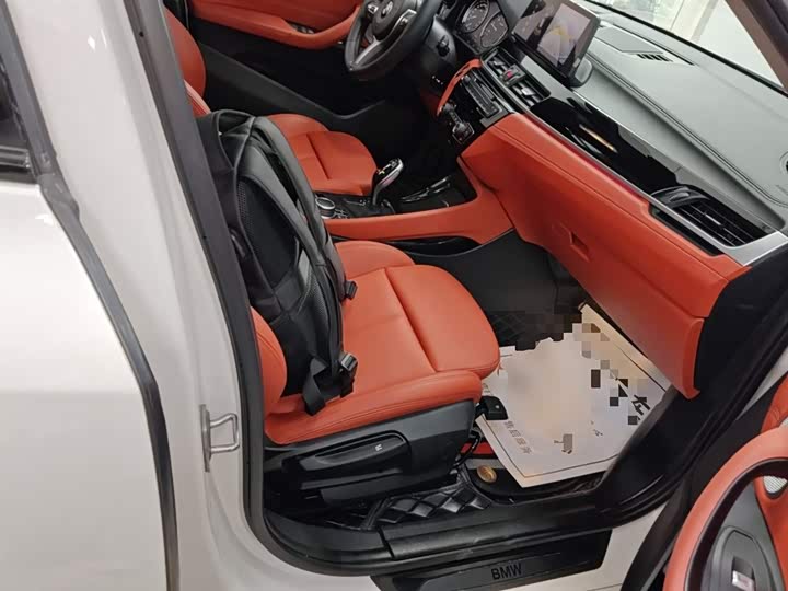 Фото 25 - BMW X2